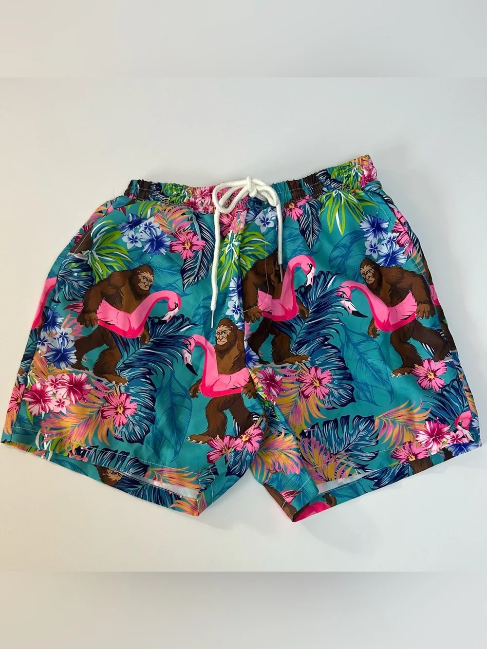 Manfinity Men’s Bigfoot Flamingo Tropical Swim Trunks Size Medium Blue Pink